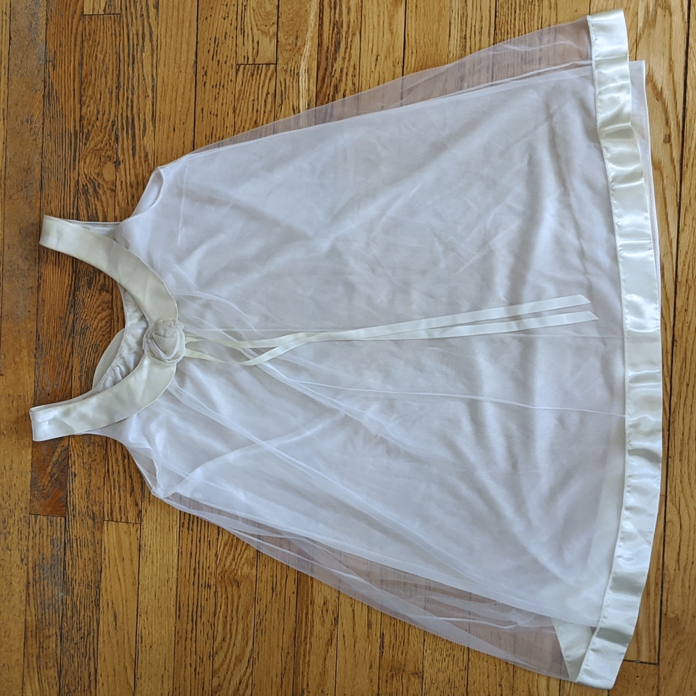Vintage Cute Ivory Neglige Nightgown EUC size 6-8 - Picture 8 of 8